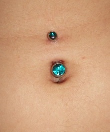 Navel piercing with Hypergranulation